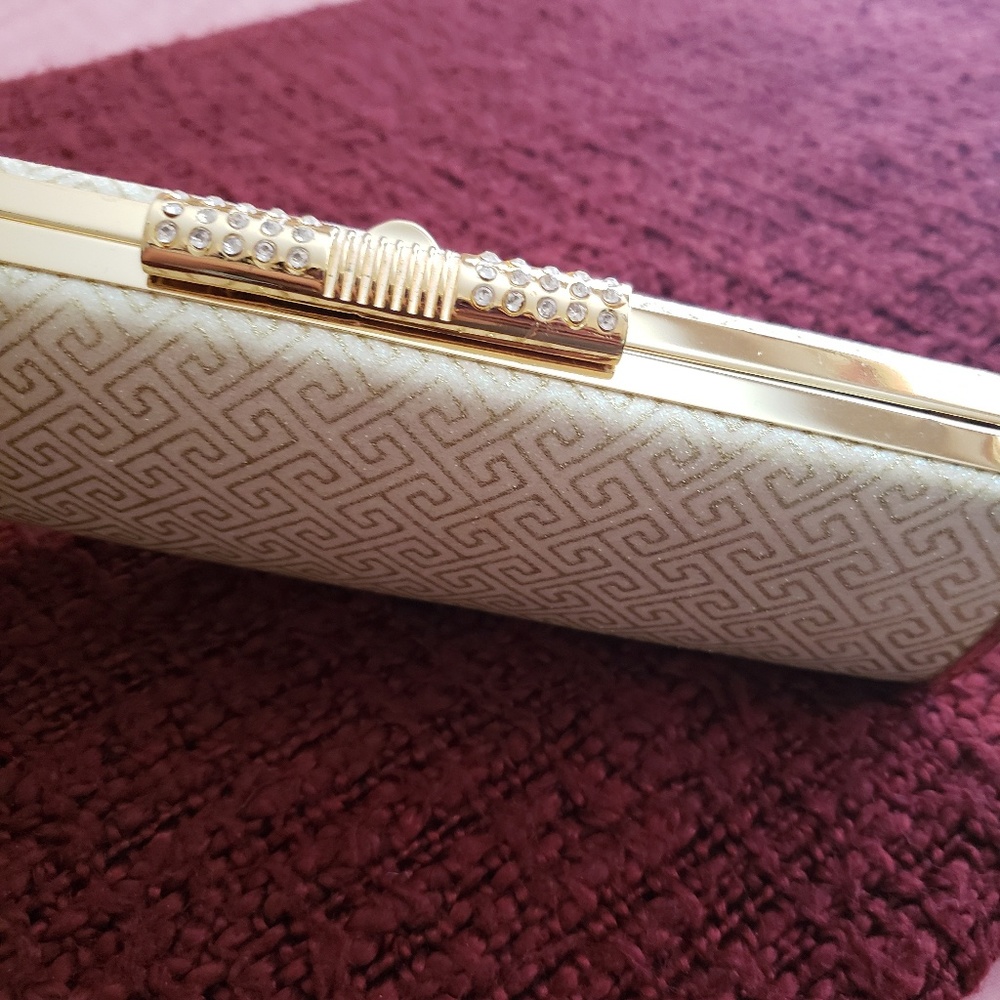 Elegant yet simple Clutch Purse
